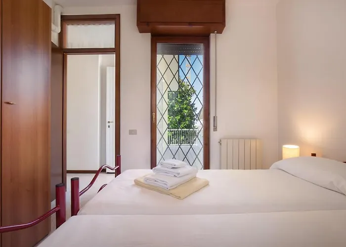 Rose With Pool Βίλα