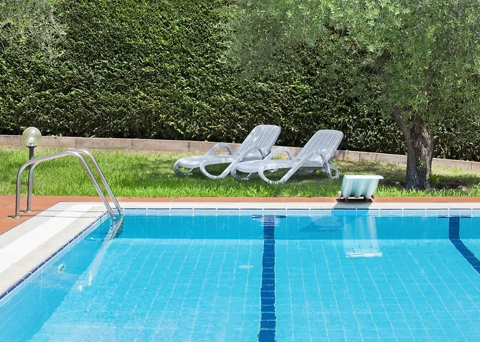 Βίλα Rose With Pool Μπαρντολίνο