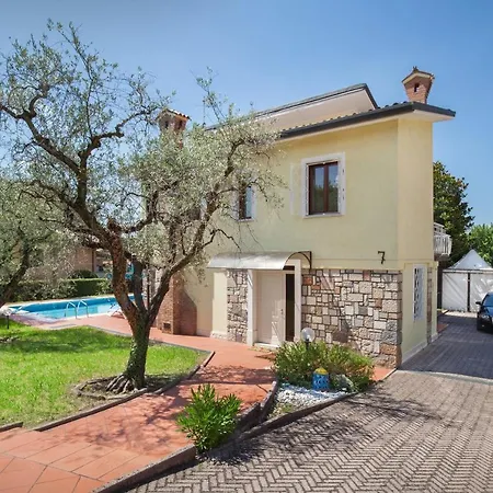 别墅 Rose With Pool