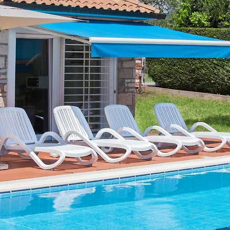 Rose With Pool 别墅 *