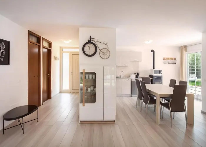 Villa Rose With Pool *