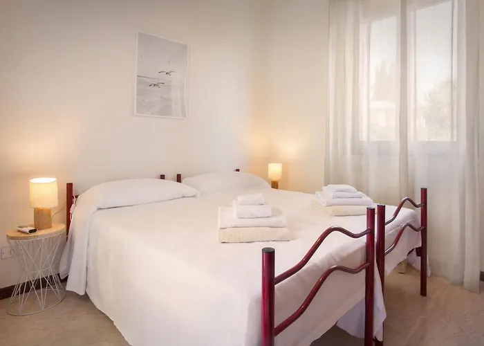 Rose With Pool باردولينو